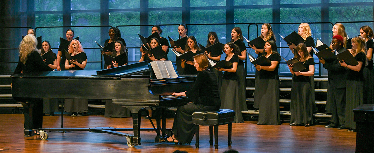 AU Chorale performing.